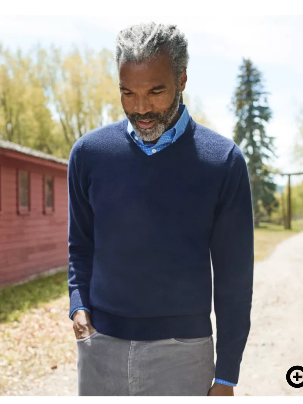 L.L. Bean Men's Classic Navy V-Neck Sweater Cotton and Cashmere Blend